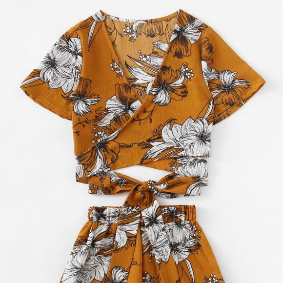 SHEIN Pants - Two Piece Rusty Yellow High Waisted Floral Outfit